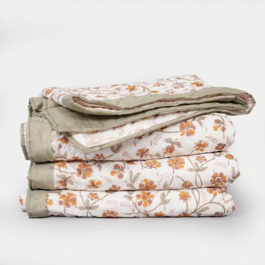 Floral Cotton Quilt – Boho Farmhouse Lightweight Bedding