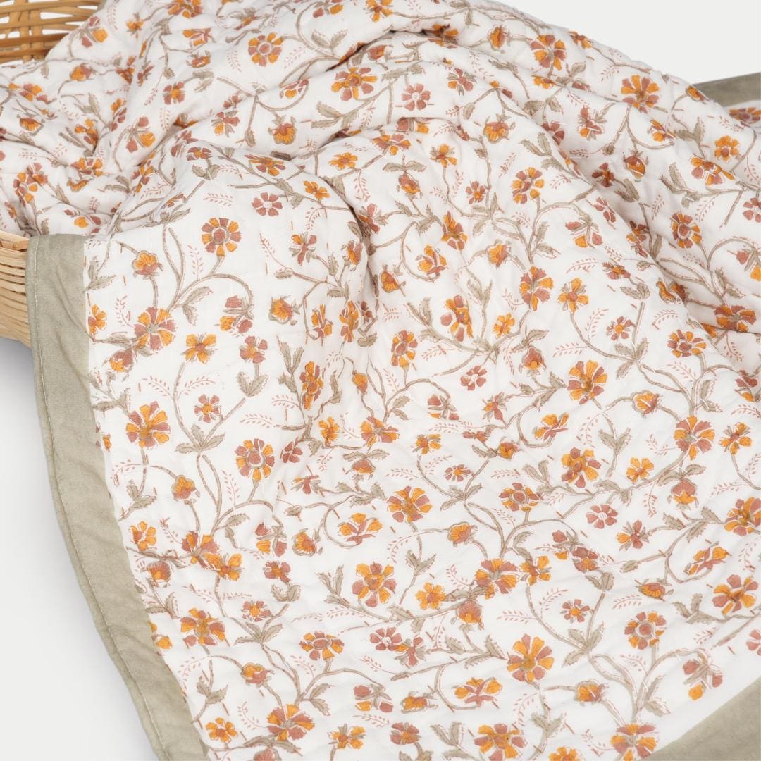 Floral Cotton Quilt – Boho Farmhouse Lightweight Bedding