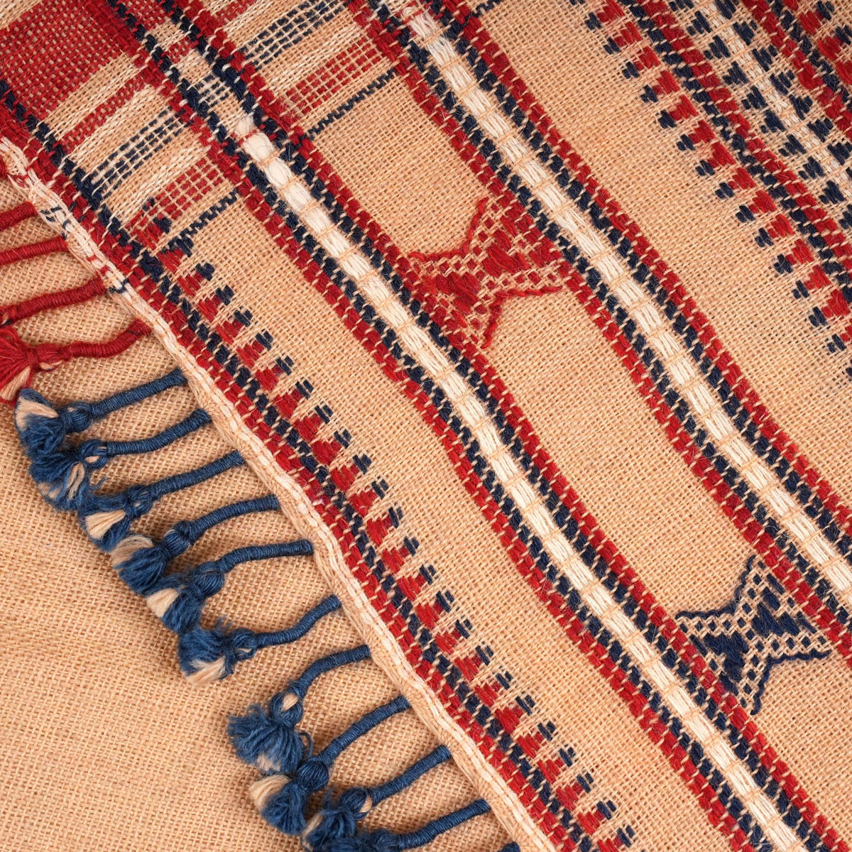 Handwoven Decorative Throw Blanket – Cozy Farmhouse Home Décor