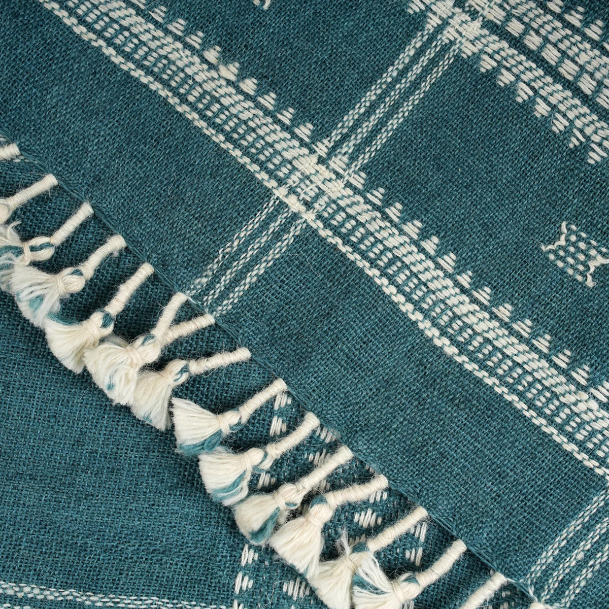 Handwoven Decorative Throw Blanket – Rustic Farmhouse Home Décor